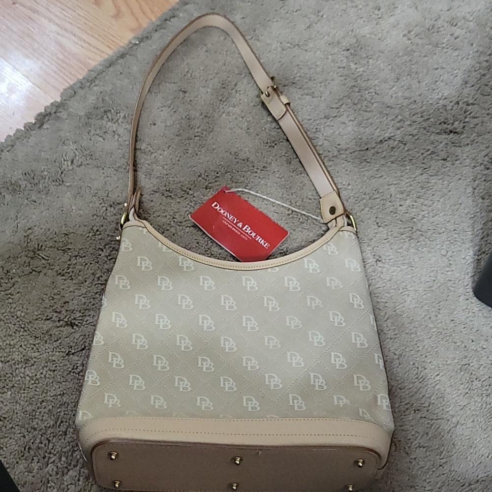 Dooney & Bourke